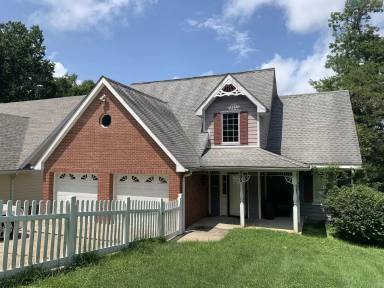 Main picture of 885 Sherwood Rd