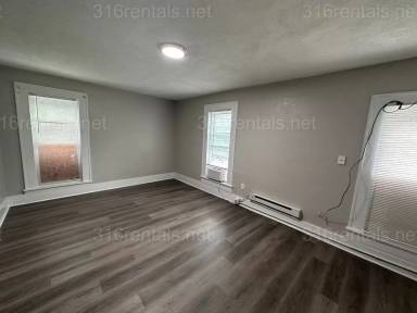 Main picture of 201 N Clarence St