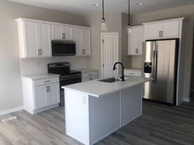 Main picture of 311 SW Brookside Dr
