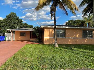 Main picture of 635 SW 64th Ave