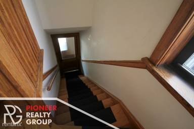 Main picture of 2553 N Spaulding Ave