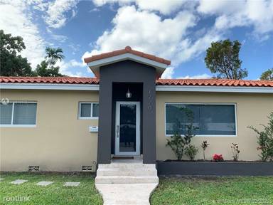 Main picture of 1770 SW 17th Ave
