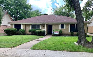 Main picture of 1316 Savannah Dr