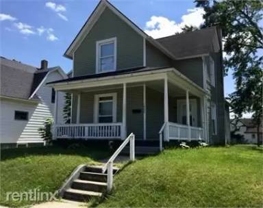 Main picture of 1002 E Indiana Ave