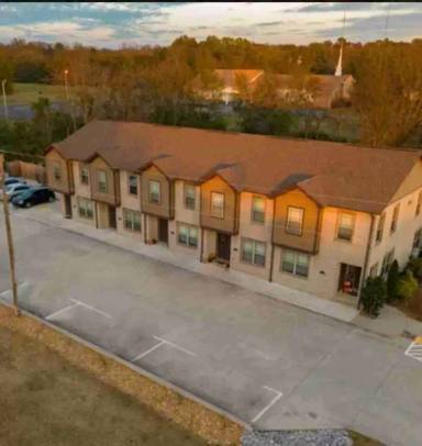 Main picture of 935 Bluebird Rd