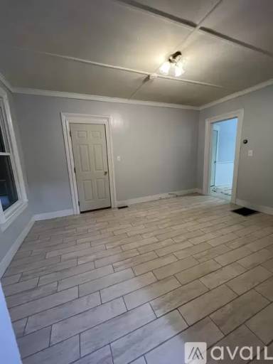 Main picture of 75 Grand St