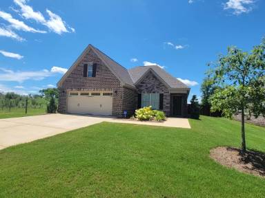 Main picture of 1258 McClain Dr