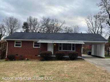 Main picture of 2305 Roger St
