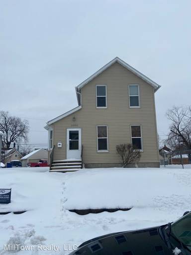 Main picture of 2003 Claussen St