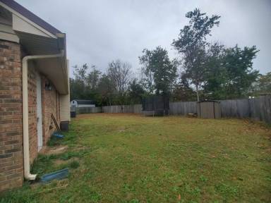 Main picture of 1594 Rossmore Dr
