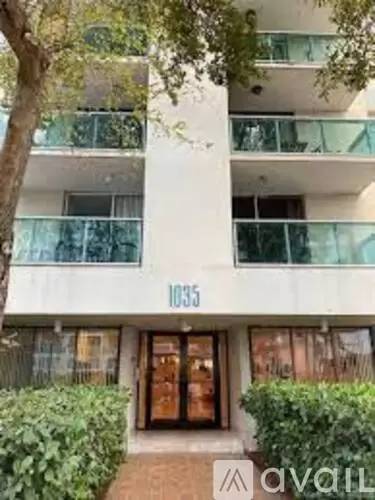 Main picture of 1035 West Ave