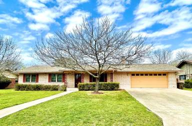 Main picture of 112 Wedgewood Ln