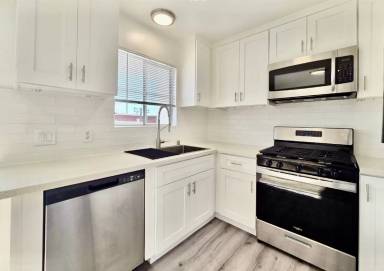 Main picture of 4225 Inglewood Blvd