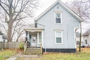 Main picture of 1623 Maple St