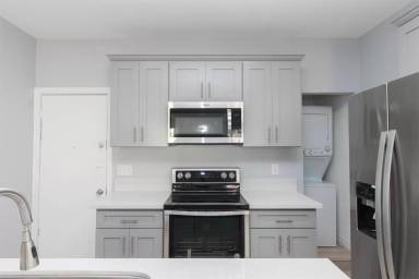 Main picture of 1248 E. 4th Street - 11