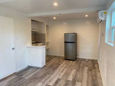 Main picture of 409 Lewis Ln