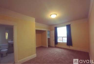 Main picture of 112 E Spring St