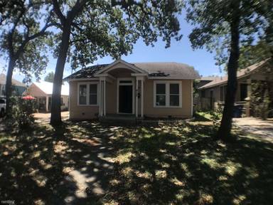 Main picture of 613 W 37th St