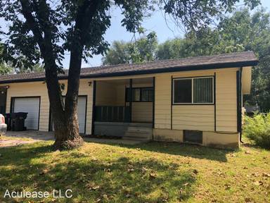 Main picture of 505 Holly Ln