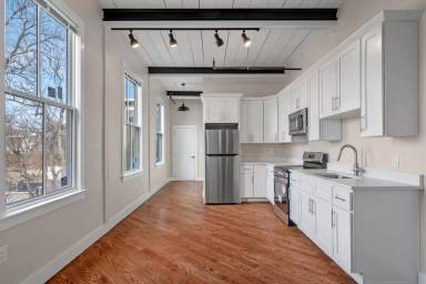 Main picture of 34 Tremaine St