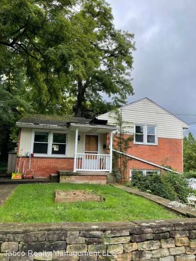 Main picture of 329 Hepburn St