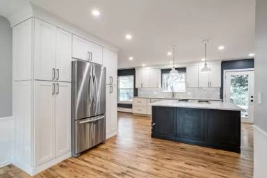 Main picture of 3991 S Hillcrest Dr