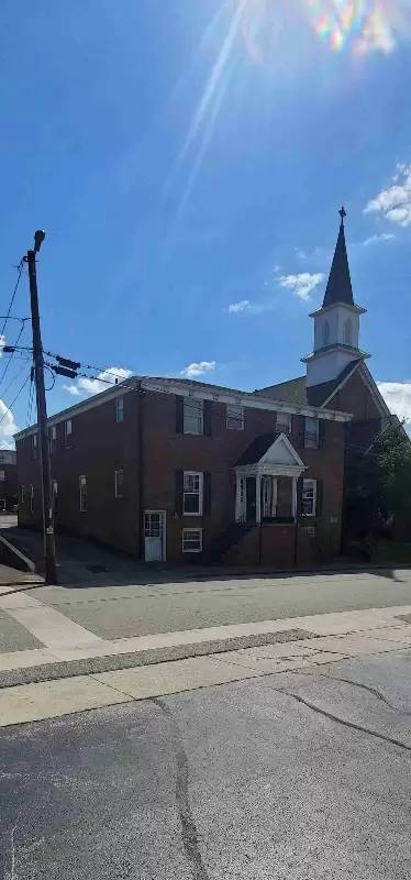 Main picture of 202 E Washington St