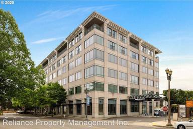 Main picture of 500 Broadway St