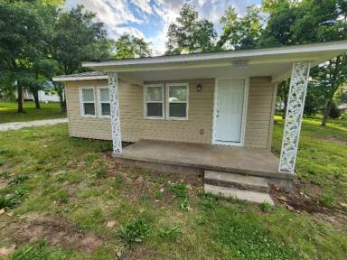 Main picture of 355 W Neosho St