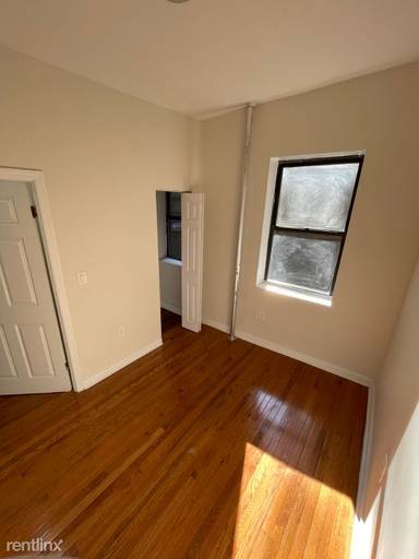 Main picture of 92 Saint Marks Pl