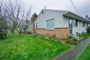 Main picture of 540 Whitworth Ave S