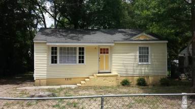 Main picture of 2513 Rhodes Dr
