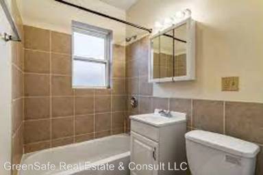 Main picture of 7415 S Kimbark Ave