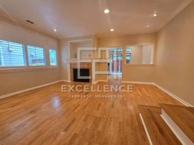 Main picture of 330 Oleander Dr
