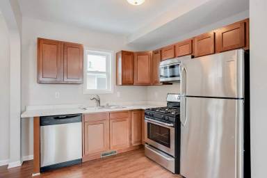 Main picture of 1214 Pacific St