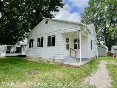 Main picture of 922 W 15th St