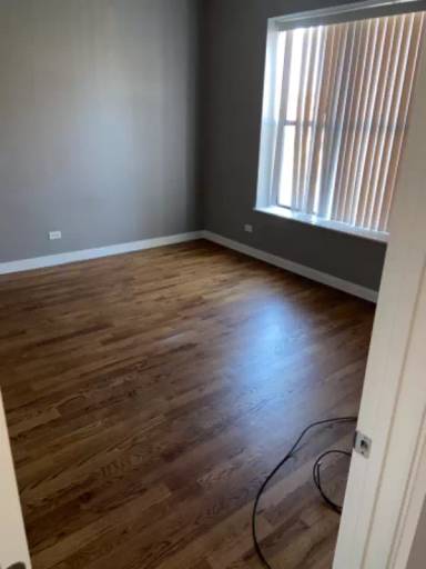 Main picture of 4710 S King Dr