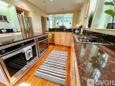 Main picture of 1733 Kalmia Rd NW