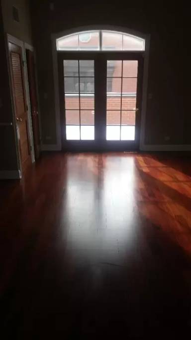 Main picture of 4333 W Peterson Ave