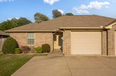 Main picture of 6918 County Road 1215