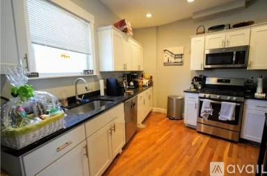 Main picture of 40 Thomas Park