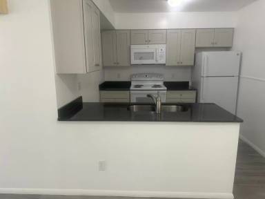 Main picture of Willow Apartments - 8