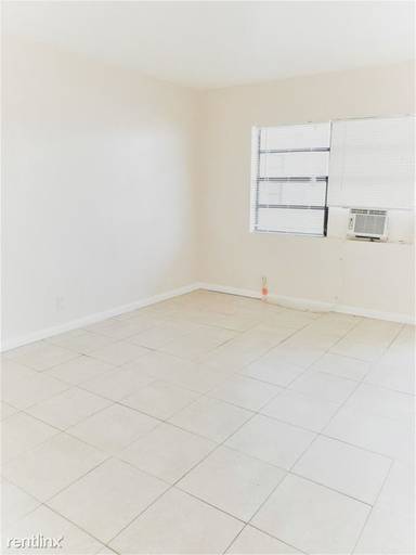 Main picture of 417 NW 2nd Ave