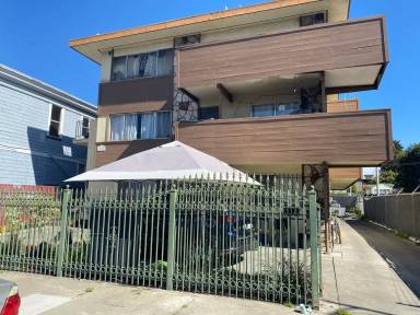Main picture of 512 Foothill Blvd