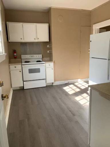 Main picture of 2948 Pierpont Ave