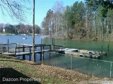 Main picture of 224 Lineberger Dr