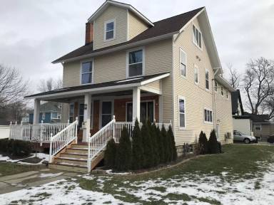 Main picture of 435 College Ave