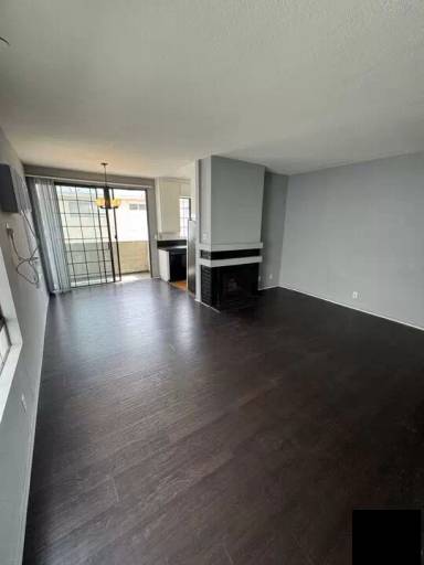 Main picture of 3648 Motor Ave