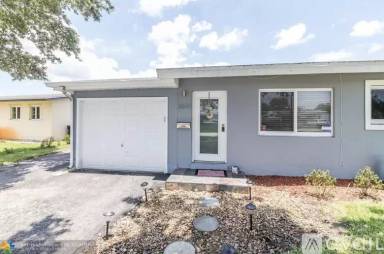 Main picture of 3633 SW 23rd St