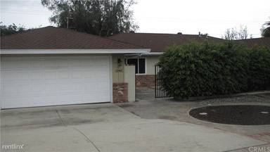 Main picture of 13807 Hewes Ave